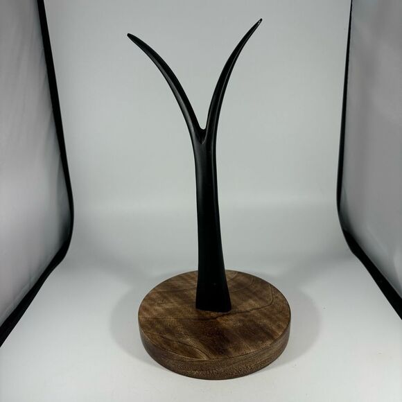 Modern Farmhouse Banana Holder for Kitchen Counter, Vintage Wire and Wooden Base - Picture 1 of 3